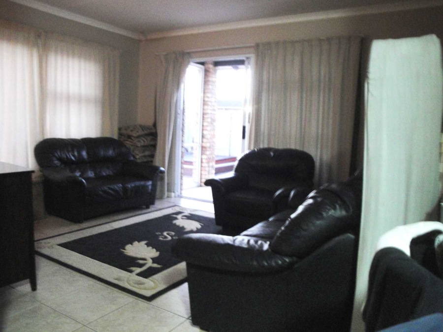 To Let 2 Bedroom Property for Rent in Kabega Park Eastern Cape